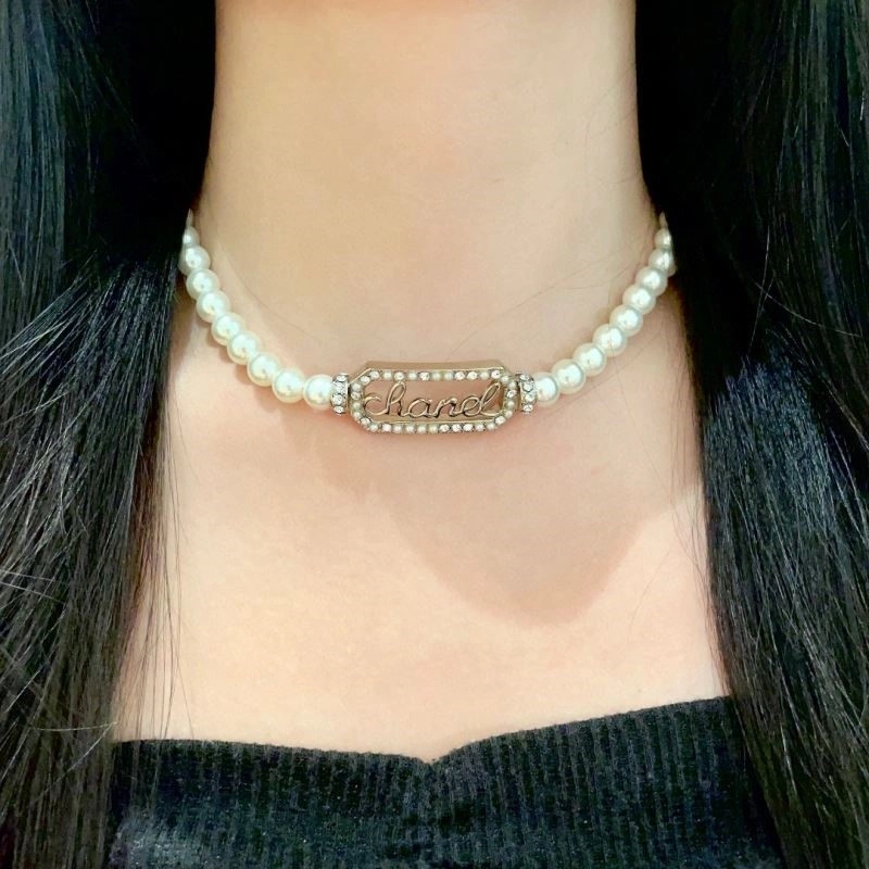 Compact Chanel Necklaces 220879