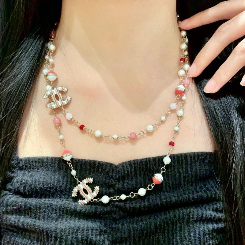 Snug Chanel Necklaces 220854