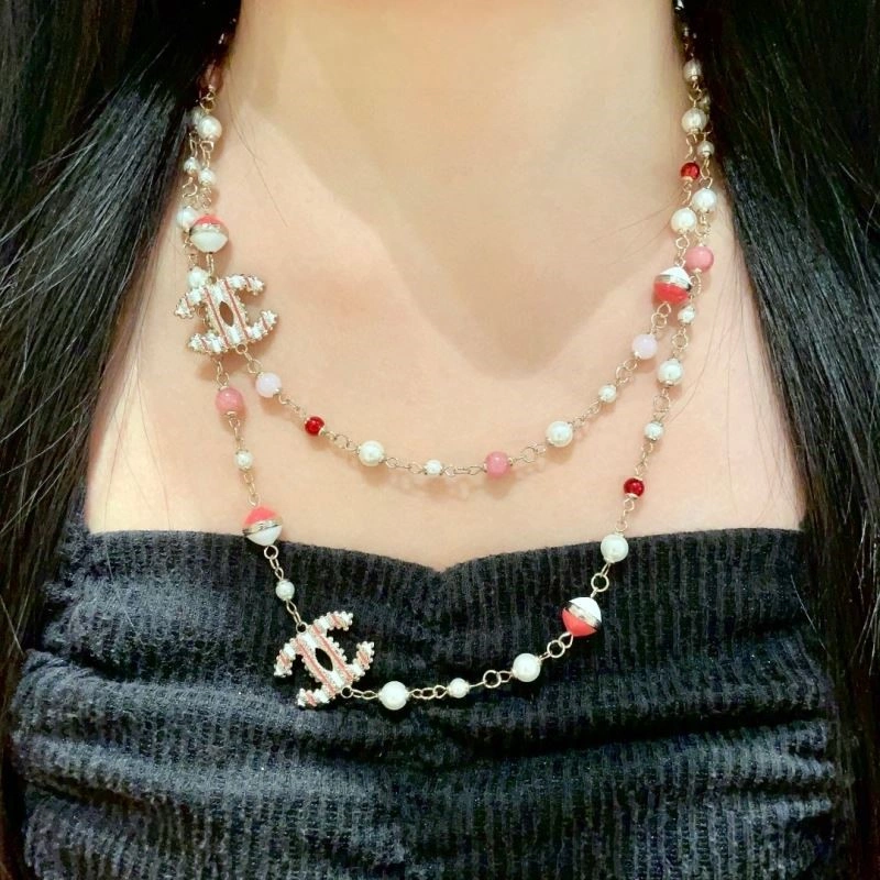Snug Chanel Necklaces 220854