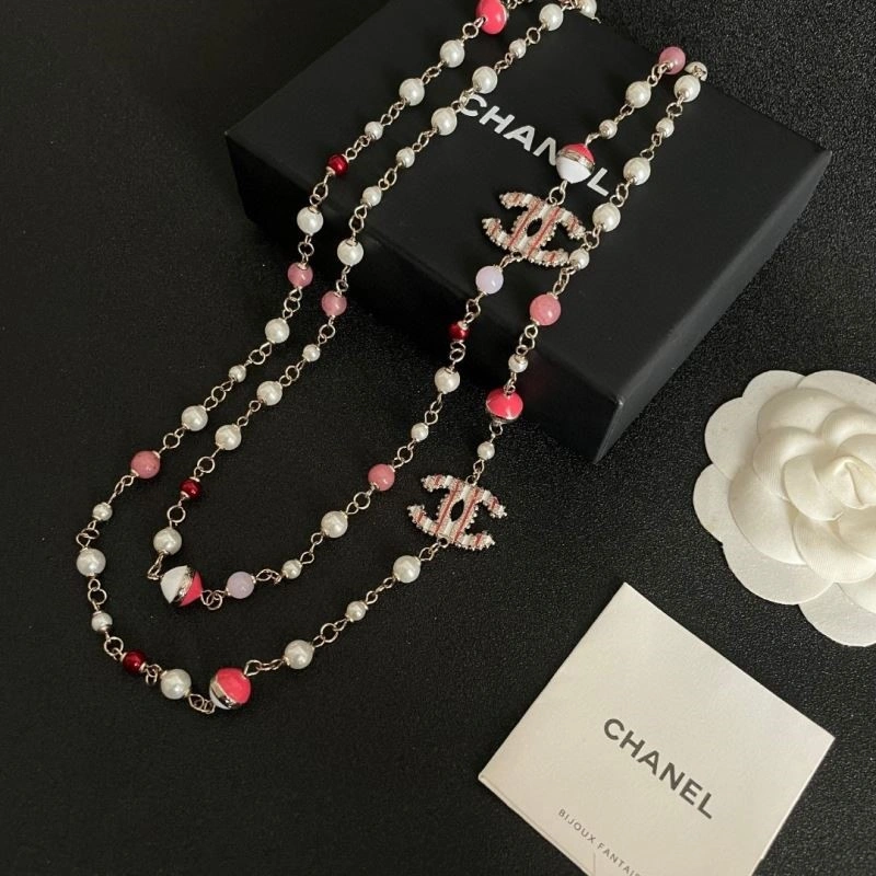 Snug Chanel Necklaces 220854