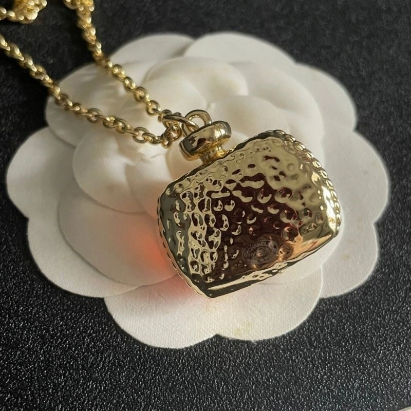 Unisex Chanel Necklaces 220850