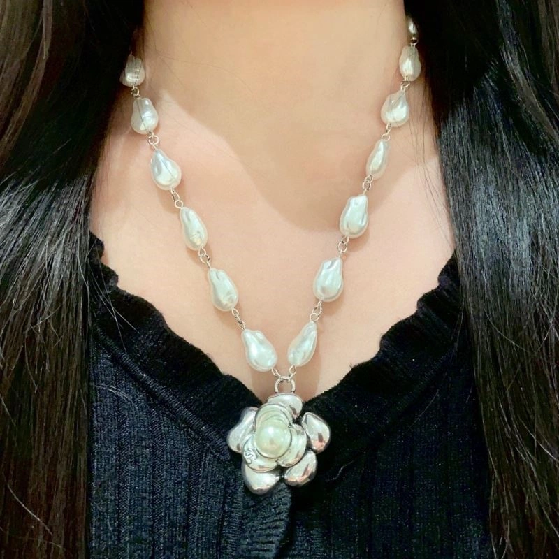 Durable Chanel Necklaces 220852