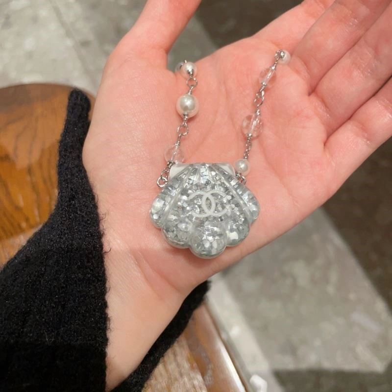 Reliable Chanel Necklaces 220842