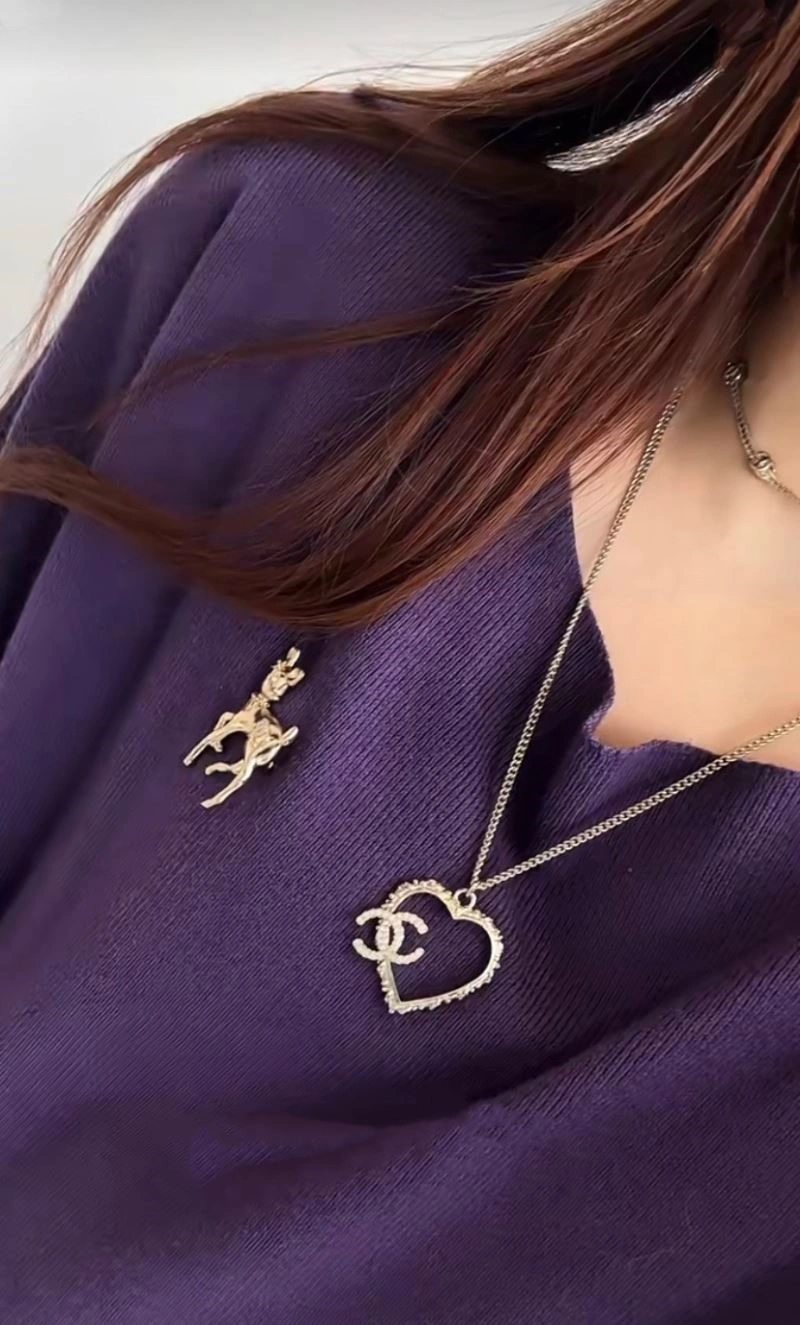 Compact Chanel Necklaces 220829