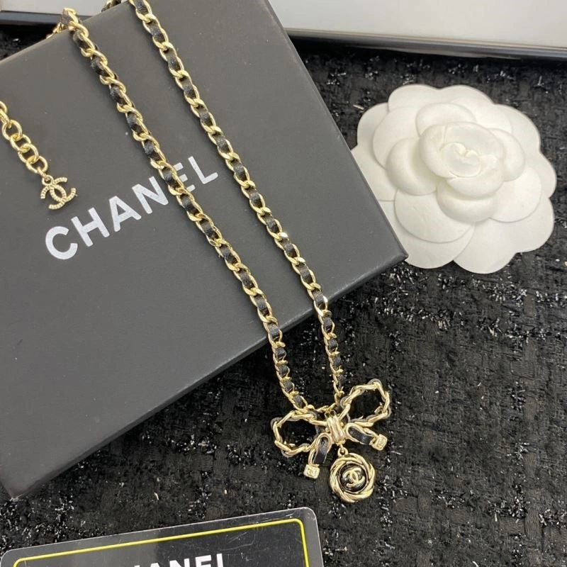 Youthful Chanel Necklaces 220833