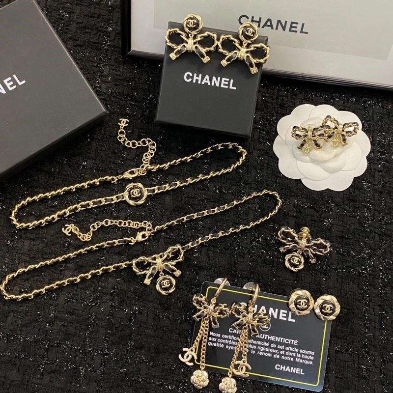 Youthful Chanel Necklaces 220833