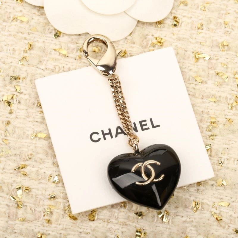 Seasonal Chanel Necklaces 220831