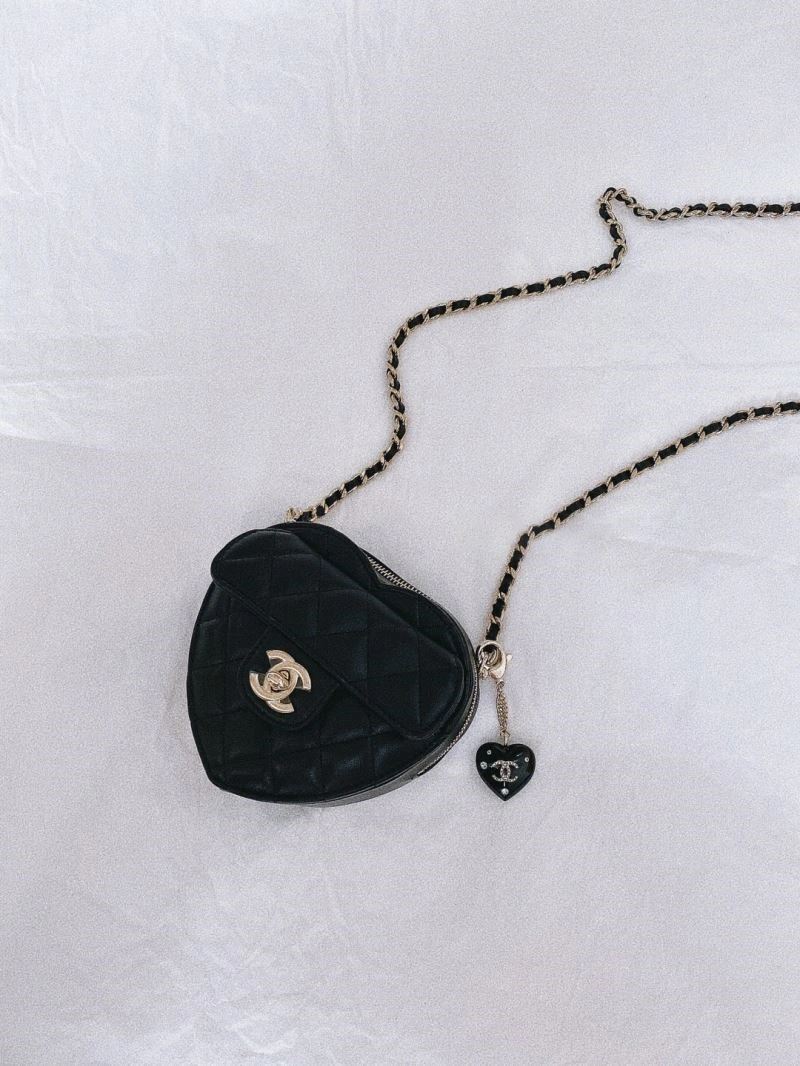 Seasonal Chanel Necklaces 220831