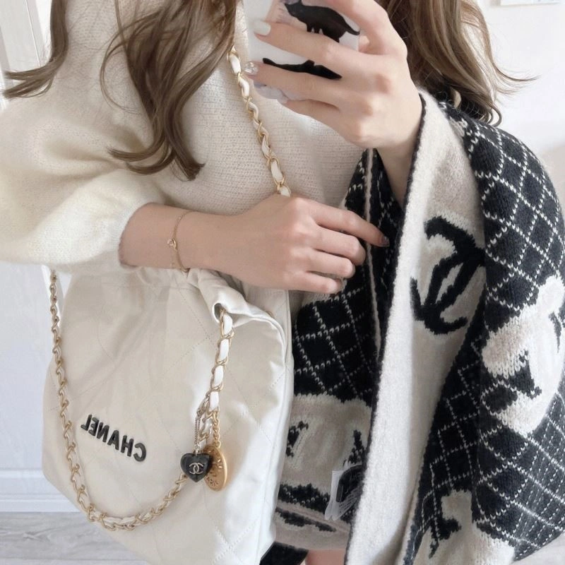Seasonal Chanel Necklaces 220831