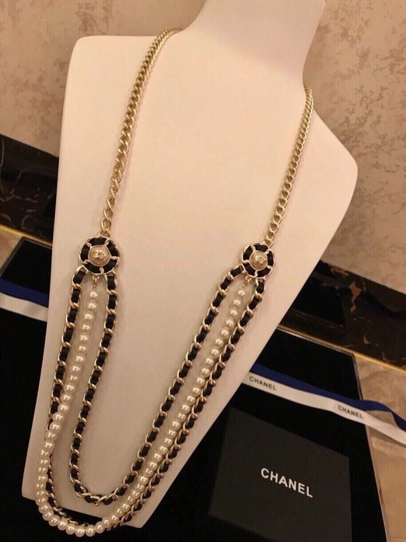 Chanel Necklaces EyeCatching 220830