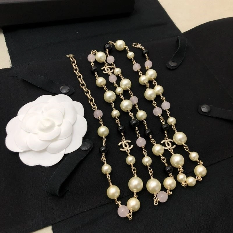 Chanel Necklaces Resilient 220822