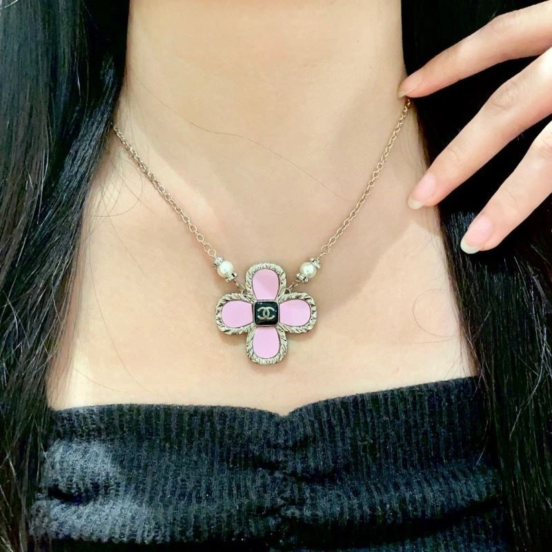 Chanel Necklaces Refined 220821
