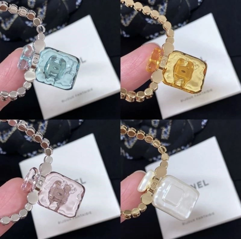 Chanel Necklaces Snug 220796