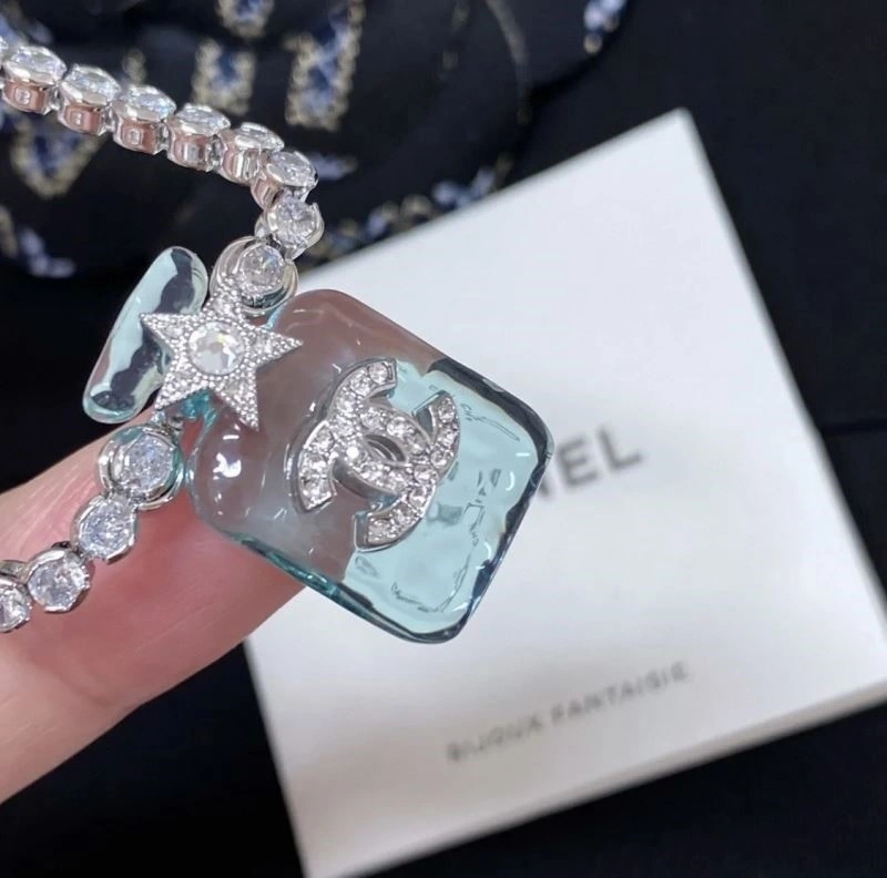 Chanel Necklaces Snug 220796