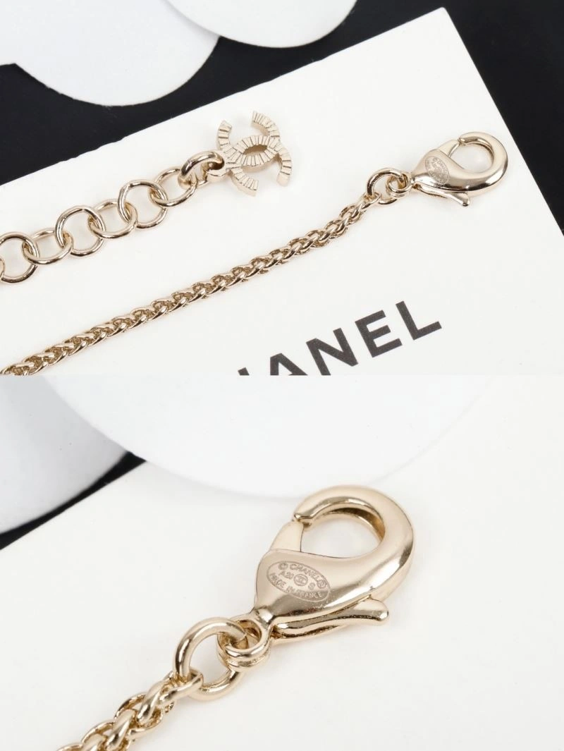 Chanel Necklaces Functional 220790