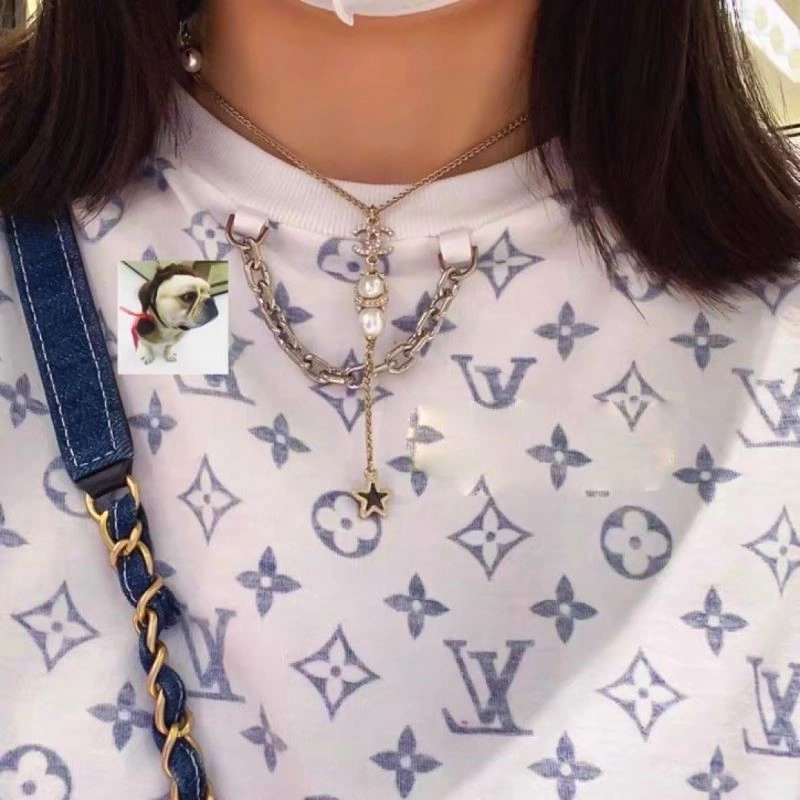 Chanel Necklaces Functional 220790