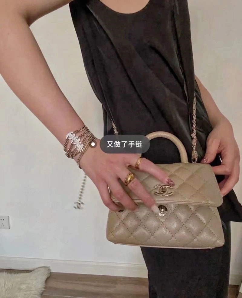 Resilient Chanel Necklaces 220810