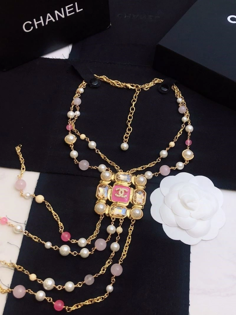 Bold Chanel Necklaces 220782