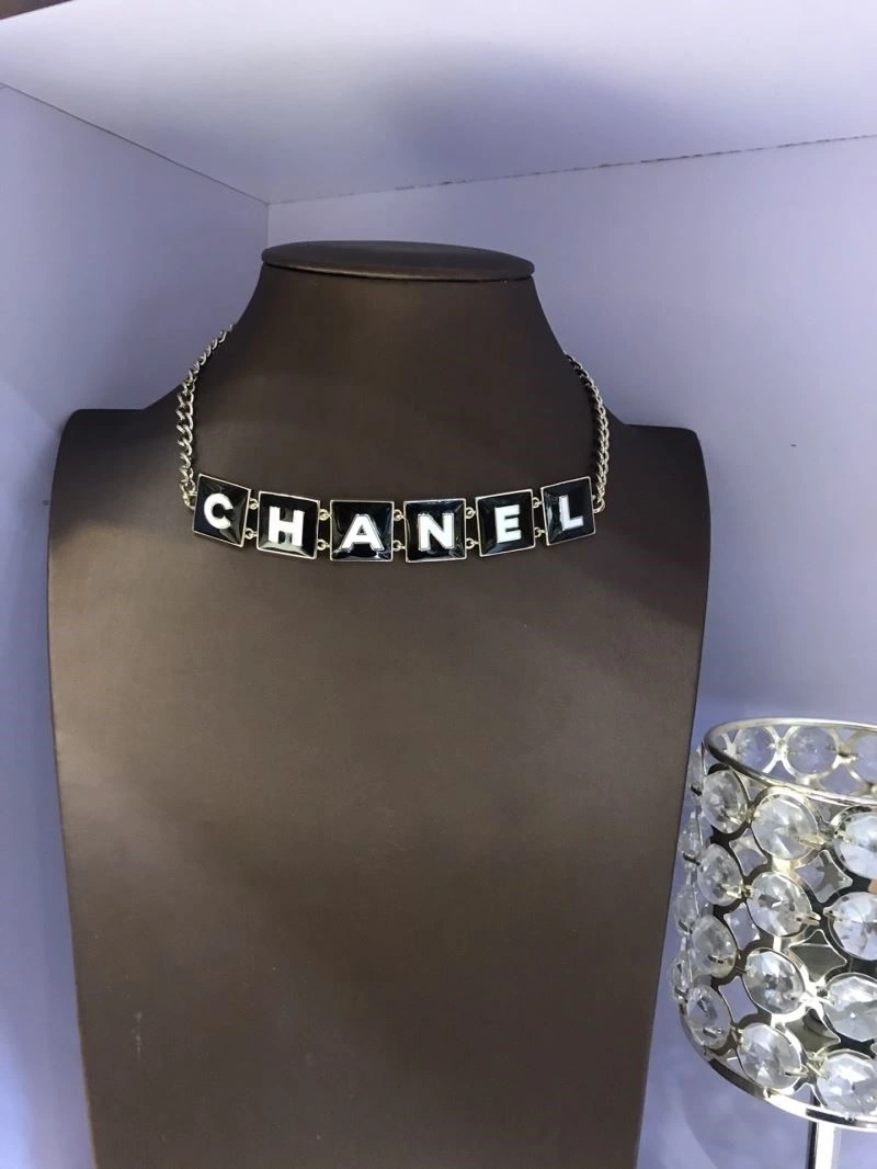 Sophisticated Chanel Necklaces 220797