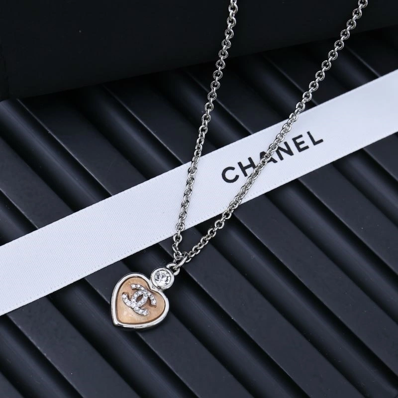 Comfortable Chanel Necklaces 220747