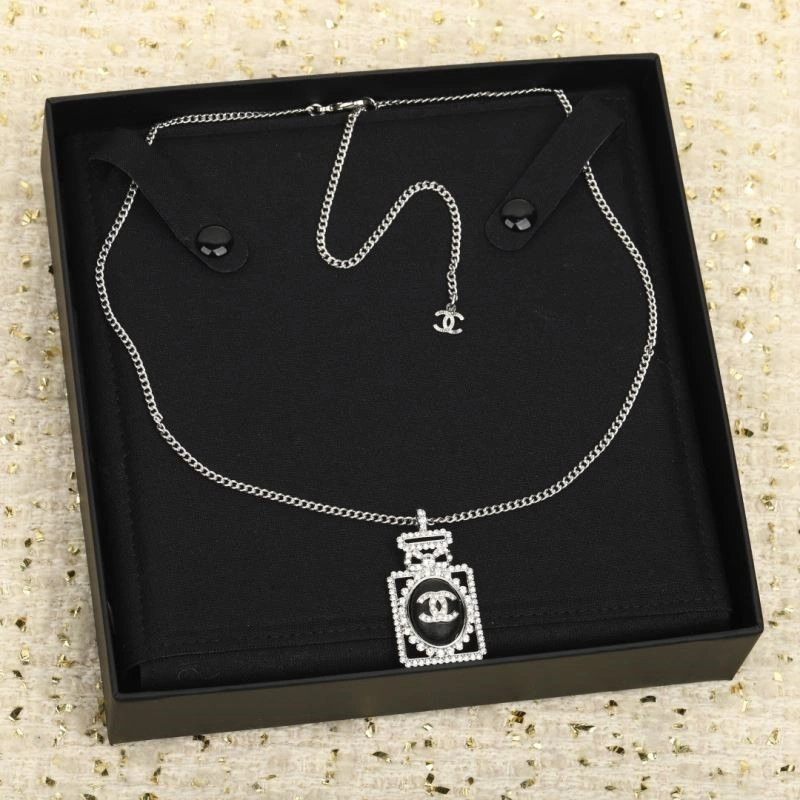 Chanel Necklaces Thermal 220738