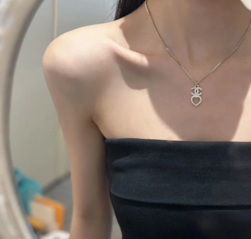 WrinkleFree Chanel Necklaces 220818