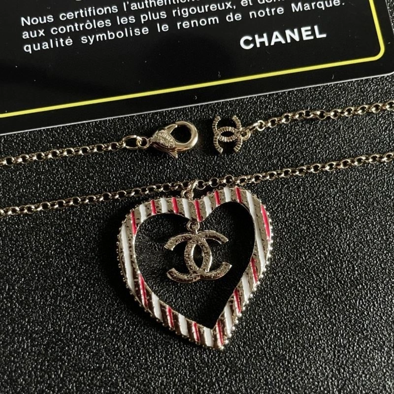 Comfortable Chanel Necklaces 220731
