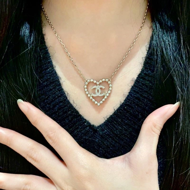 Breathable Chanel Necklaces 220730