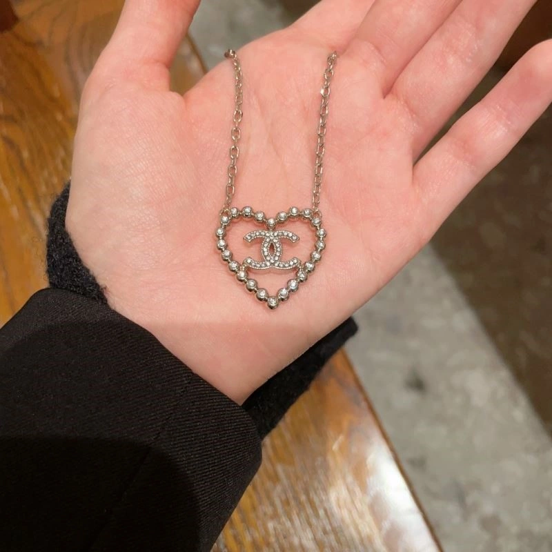 Breathable Chanel Necklaces 220730
