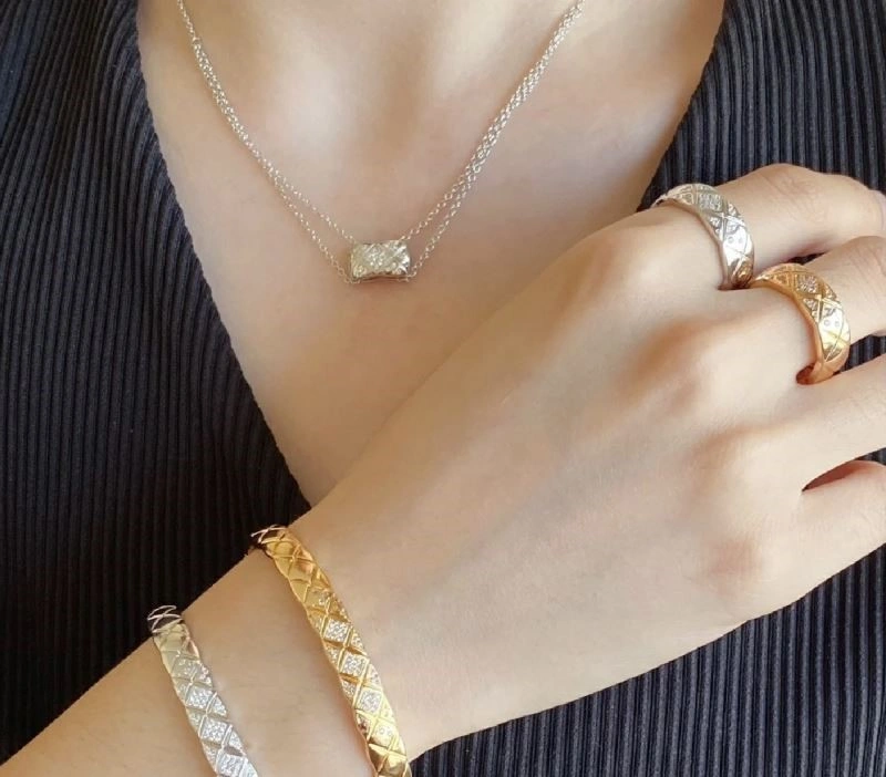 MoistureWicking Chanel Necklaces 220785