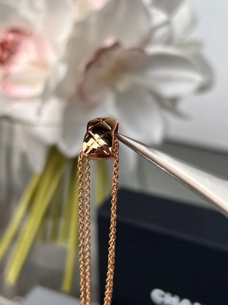 Chanel Necklaces Bold 220726