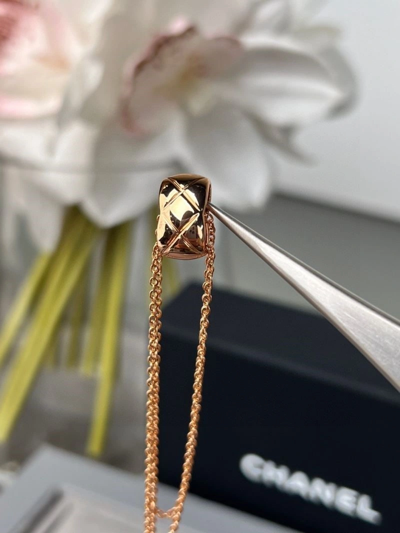 Chanel Necklaces Bold 220726