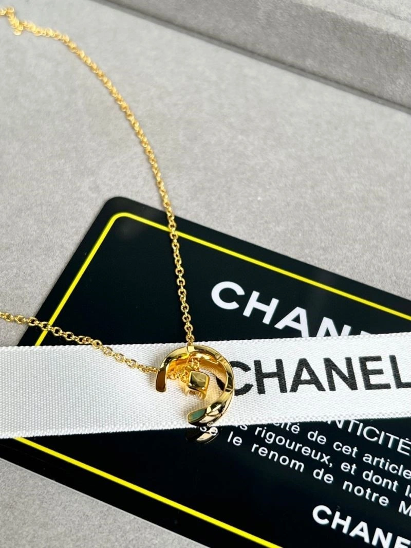 Chanel Necklaces Packable 220703
