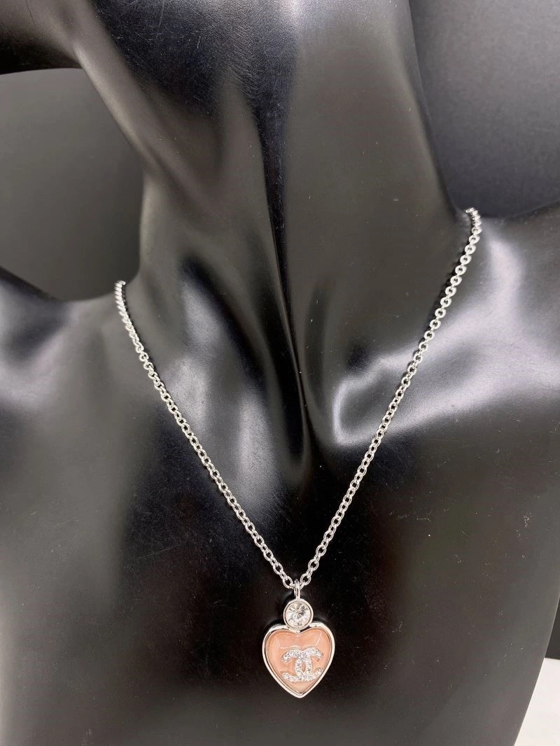 Chanel Necklaces Comfortable 220779