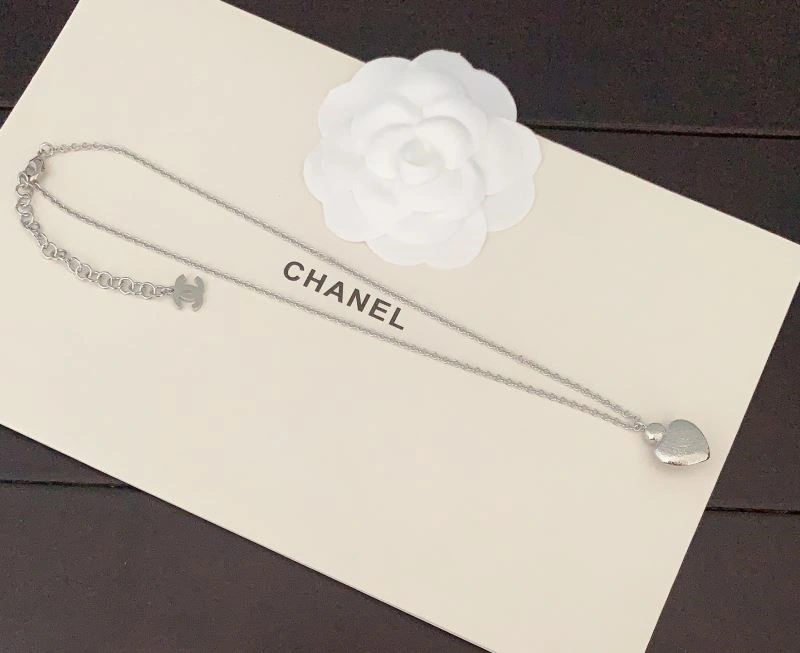 Chanel Necklaces Comfortable 220779