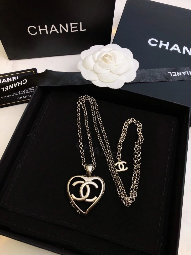 Chanel Necklaces ZipUp 220721