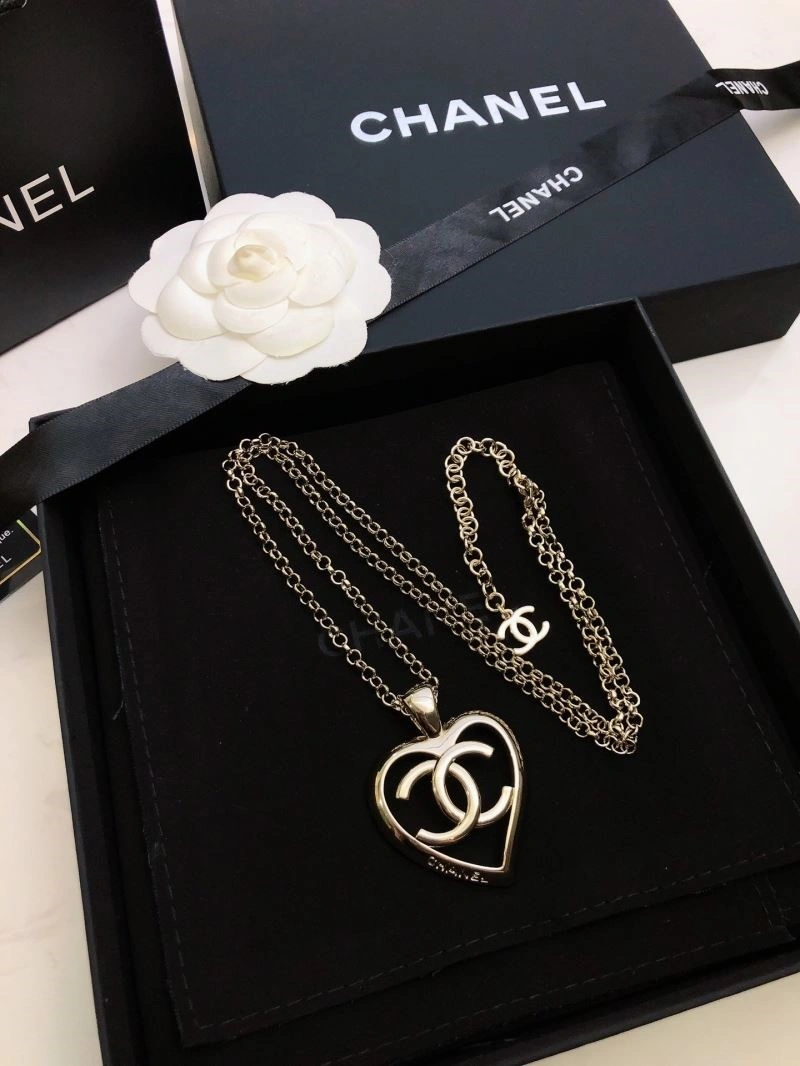 Chanel Necklaces ZipUp 220721