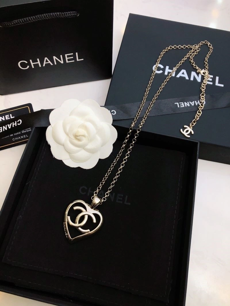 Chanel Necklaces ZipUp 220721