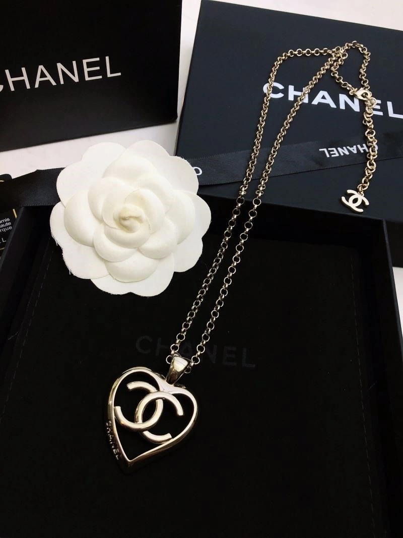 Chanel Necklaces ZipUp 220721