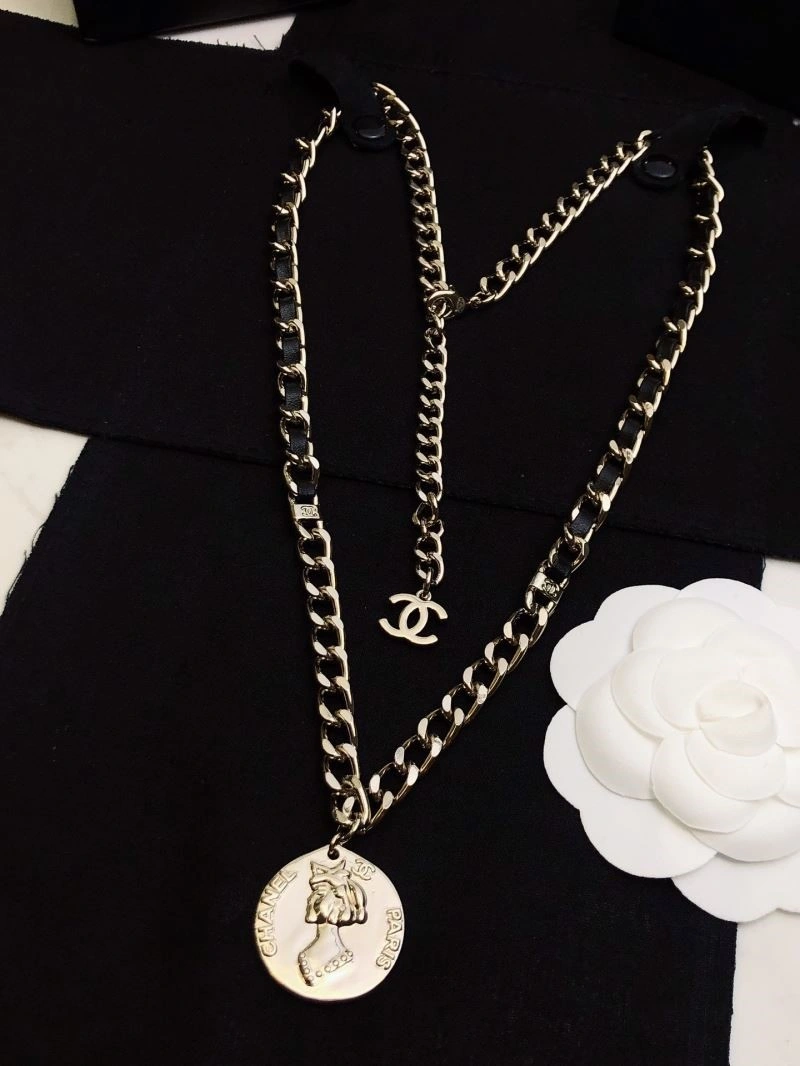 Colorful Chanel Necklaces 220710