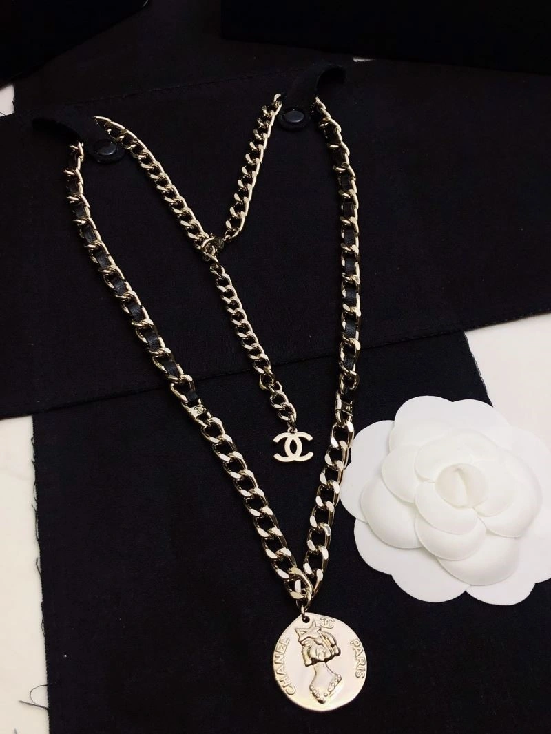 Colorful Chanel Necklaces 220710