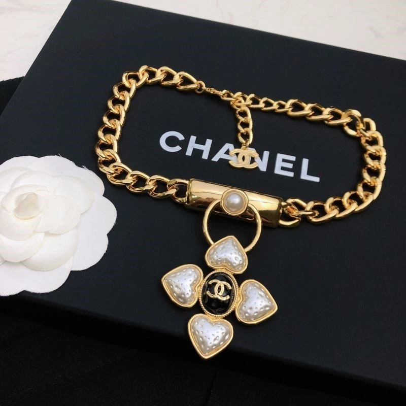 Chanel Necklaces Chic 220713