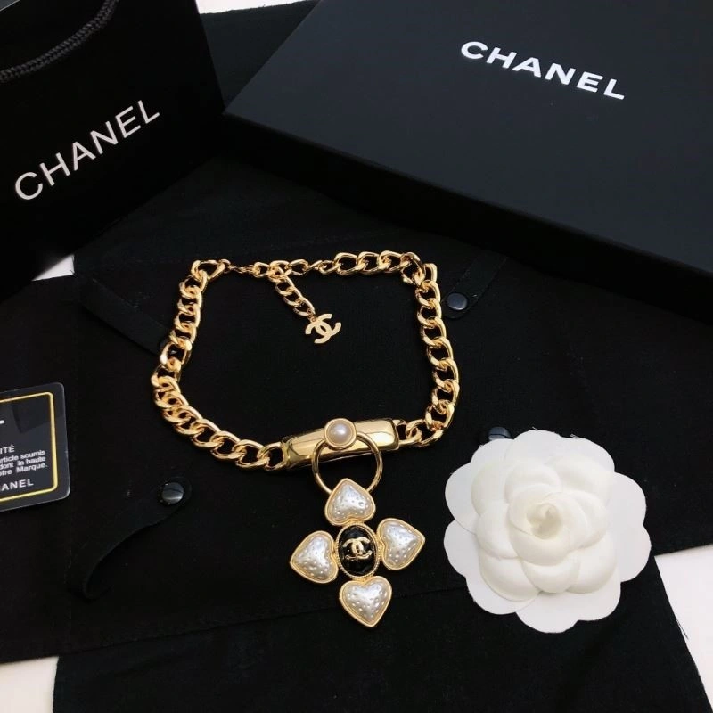 Chanel Necklaces Chic 220713