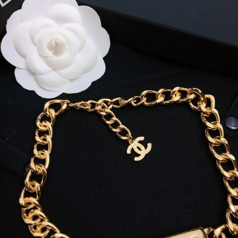 Chanel Necklaces Chic 220713
