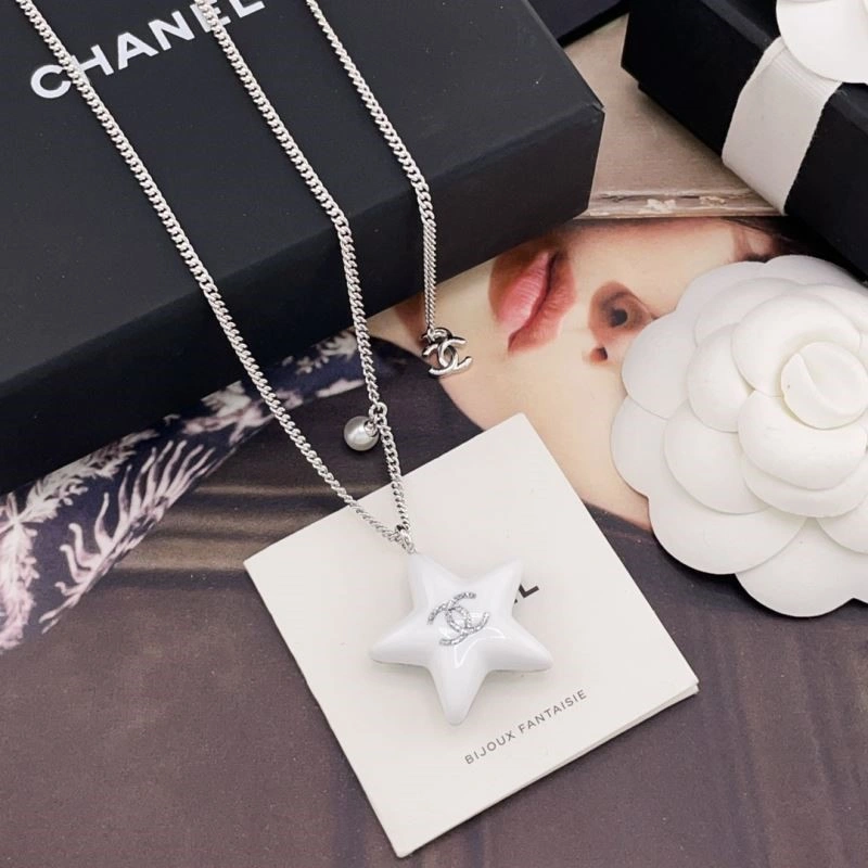 Bright Chanel Necklaces 220763