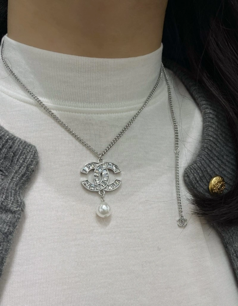 Bold Chanel Necklaces 220675