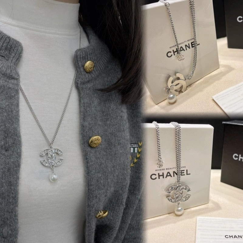 Bold Chanel Necklaces 220675