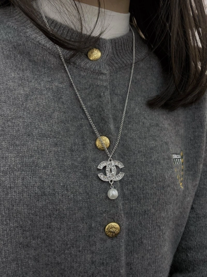 Bold Chanel Necklaces 220675