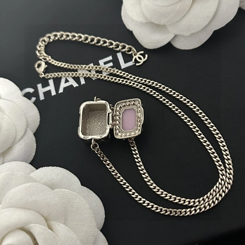 Chanel Necklaces Affordable 220657