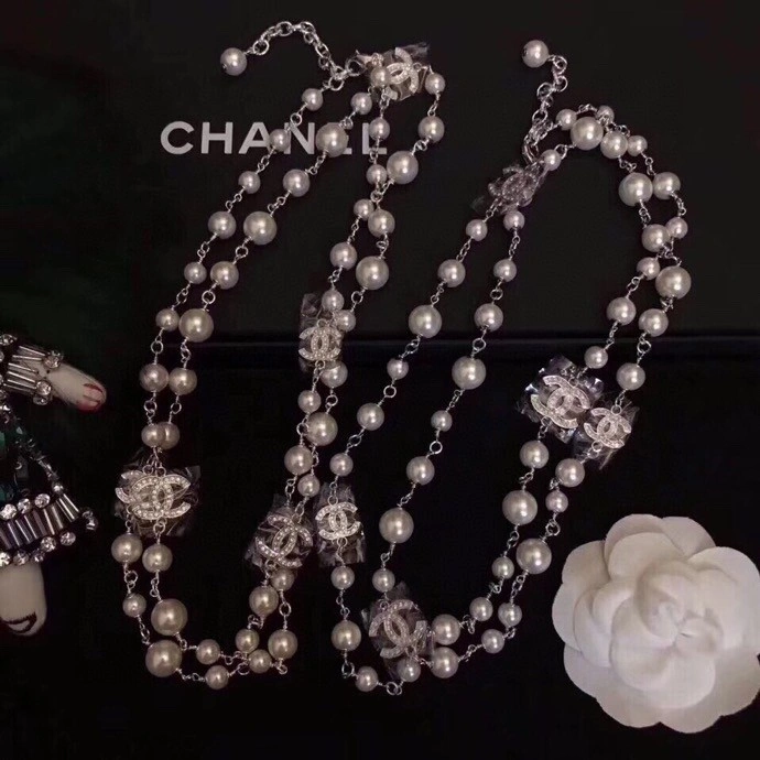Youthful Chanel Necklaces 220650